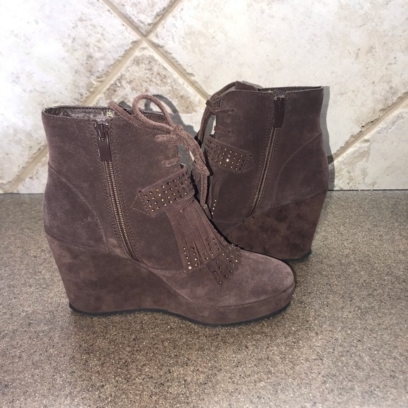 NWOT Volatile Brown Suede Fringe Wedge Platform Boots - Picture 1 of 12